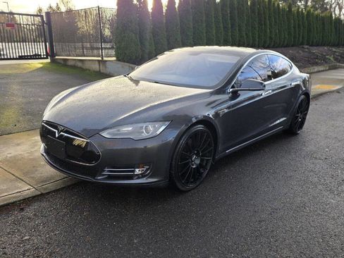 Used 2014 Tesla Model S 85 image 1
