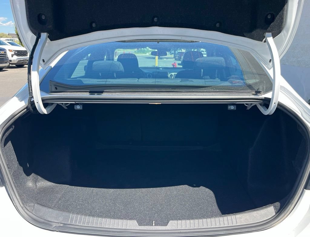 Certified 2024 Chevrolet Malibu LS FWD image 24