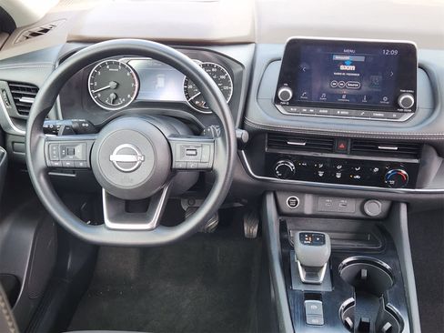 Used 2023 Nissan Rogue S image 25