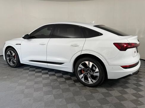Used 2022 Audi e-tron Premium Plus w/ Premium Plus Package AWD/4WD image 4