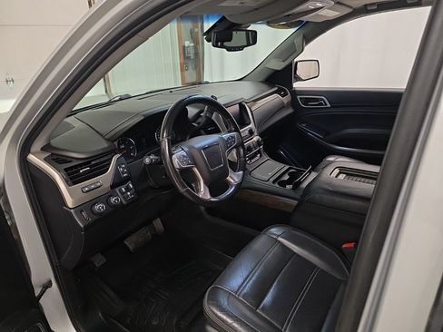 Used 2018 GMC Yukon XL Denali w/ Open Road Package AWD/4WD image 13
