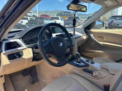 Used 2016 BMW 320i xDrive Sedan AWD/4WD image 10
