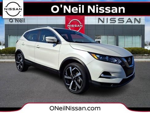 Certified 2022 Nissan Rogue Sport SL image 1