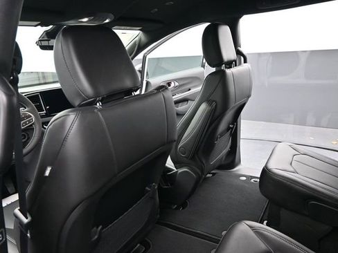 New 2026 Chrysler Voyager LX image 15