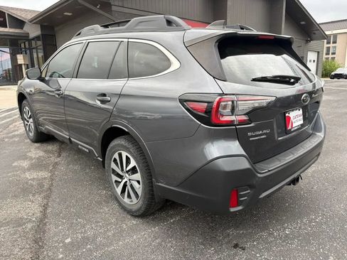 Used 2020 Subaru Outback AWD/4WD image 3