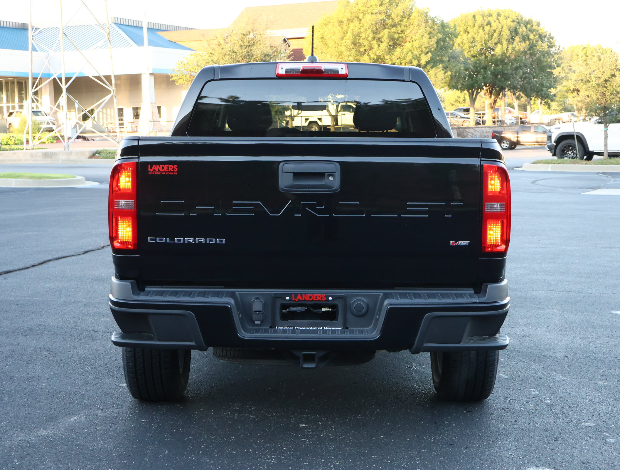 Used 2021 Chevrolet Colorado W/T w/ Custom Special Edition RWD image 21