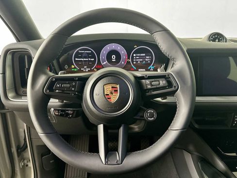 New 2025 Porsche Cayenne Coupe image 14
