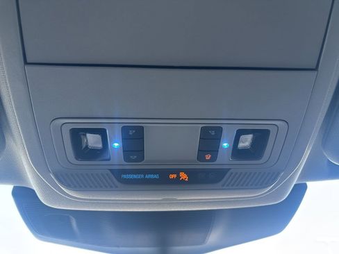 Used 2023 Ford Explorer XLT w/ Equipment Group 202A image 32