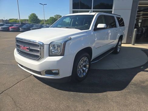 Used 2016 GMC Yukon XL SLT w/ Open Road Package AWD/4WD image 10