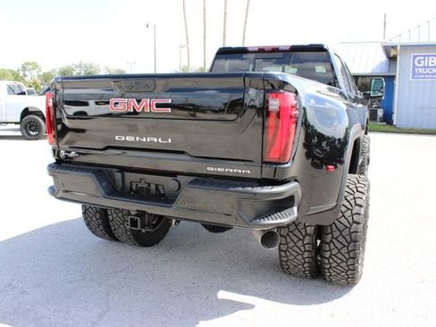 Used 2024 GMC Sierra 3500 Denali w/ Denali Reserve Package AWD/4WD image 12