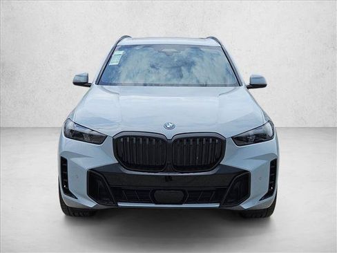 Used 2026 BMW X5 xDrive50e w/ Executive Package AWD/4WD image 5