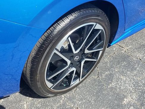Used 2024 Nissan Sentra SR w/ SR Premium Package FWD image 5