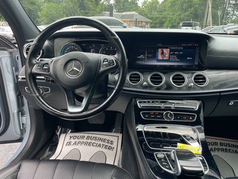 Used 2017 Mercedes-Benz E 300 4MATIC w/ Premium 2 Package image 13