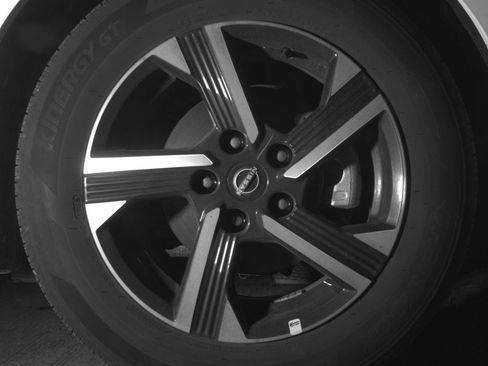Used 2025 Nissan Sentra SV FWD image 13