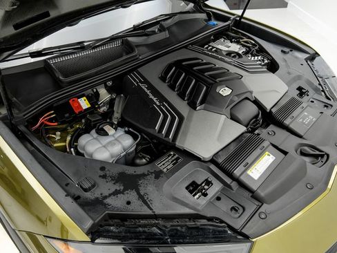 Used 2023 Lamborghini Urus Performante AWD/4WD image 68
