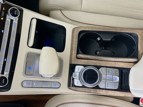Used 2021 Genesis G90 5.0 Ultimate image 17