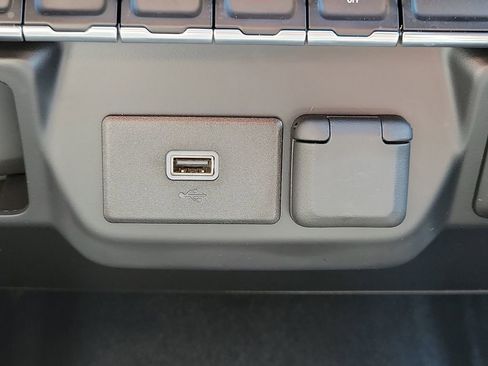 Used 2019 Chevrolet Silverado 1500 Custom Trail Boss w/ Custom Convenience Package image 26