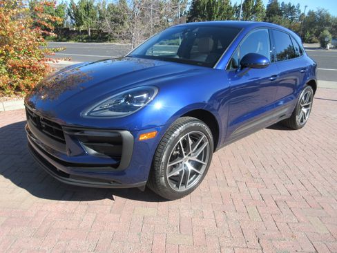 Used 2024 Porsche Macan image 71