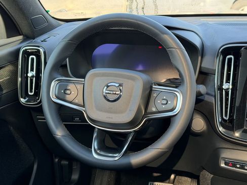 Certified 2023 Volvo C40 P8 Recharge Ultimate AWD/4WD image 18