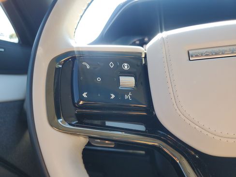 Used 2024 Land Rover Range Rover Sport Dynamic SE image 19