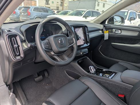 New 2026 Volvo XC40 B5 Ultra w/ Climate Package AWD/4WD image 10