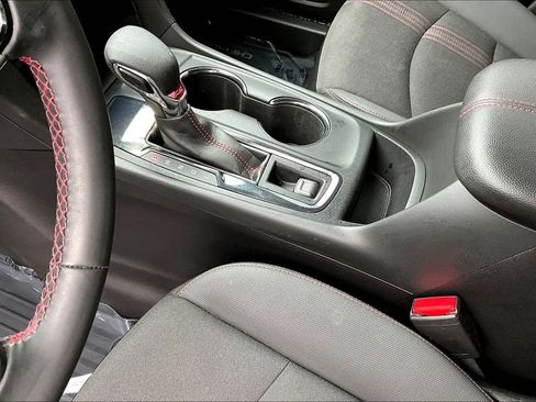Used 2024 Chevrolet Equinox RS FWD image 20