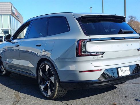 New 2025 Volvo EX90 Ultra image 4