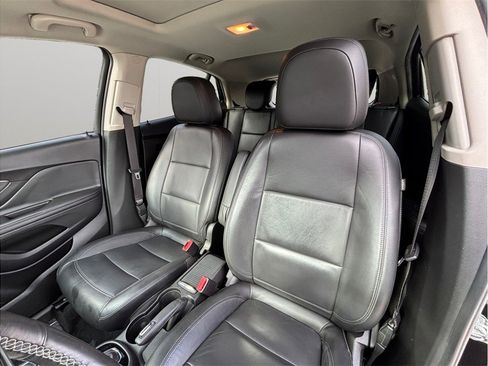 Used 2018 Buick Encore Premium image 20