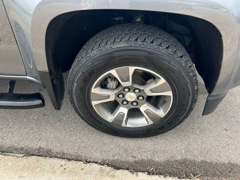 Used 2020 Chevrolet Colorado Z71 image 11