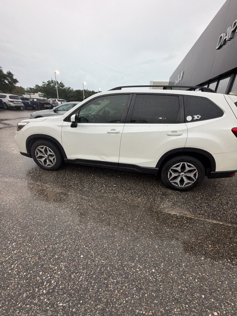 Used 2020 Subaru Forester Premium AWD/4WD image 15