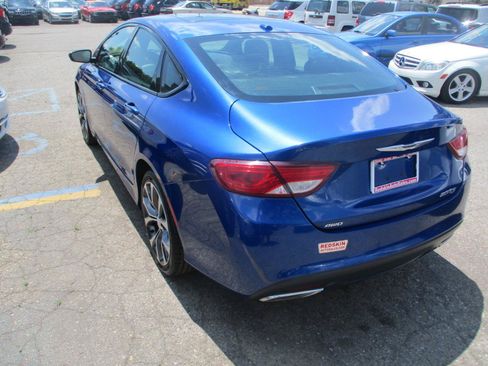 Used 2015 Chrysler 200 S w/ Sun/Sound Group AWD/4WD image 4