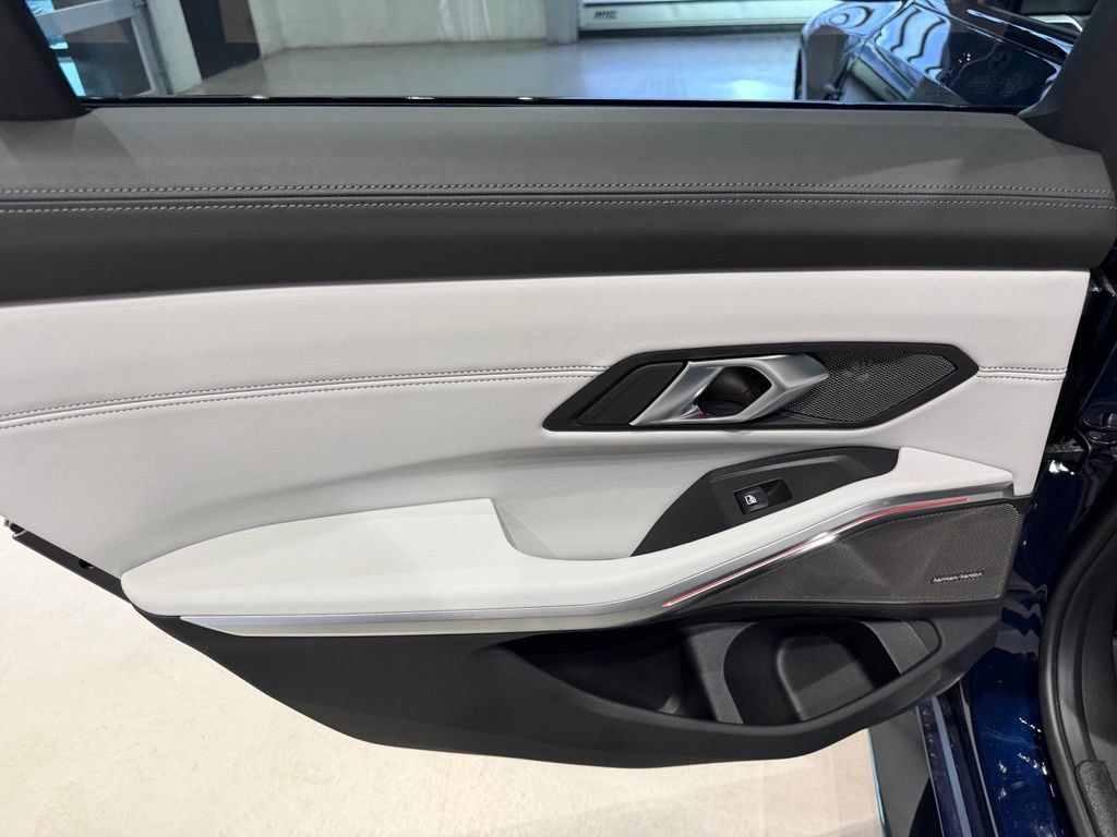 Used 2025 BMW M3 Competition AWD/4WD image 46