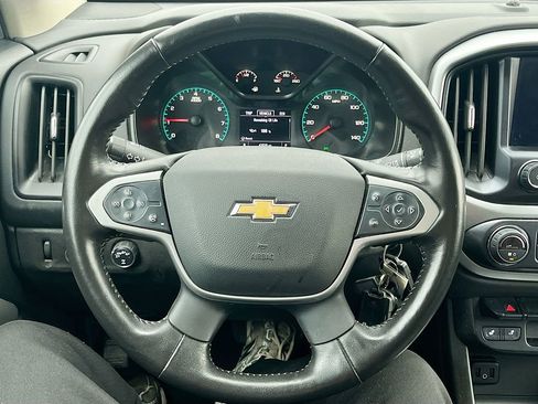 Used 2022 Chevrolet Colorado LT w/ Luxury Package image 11