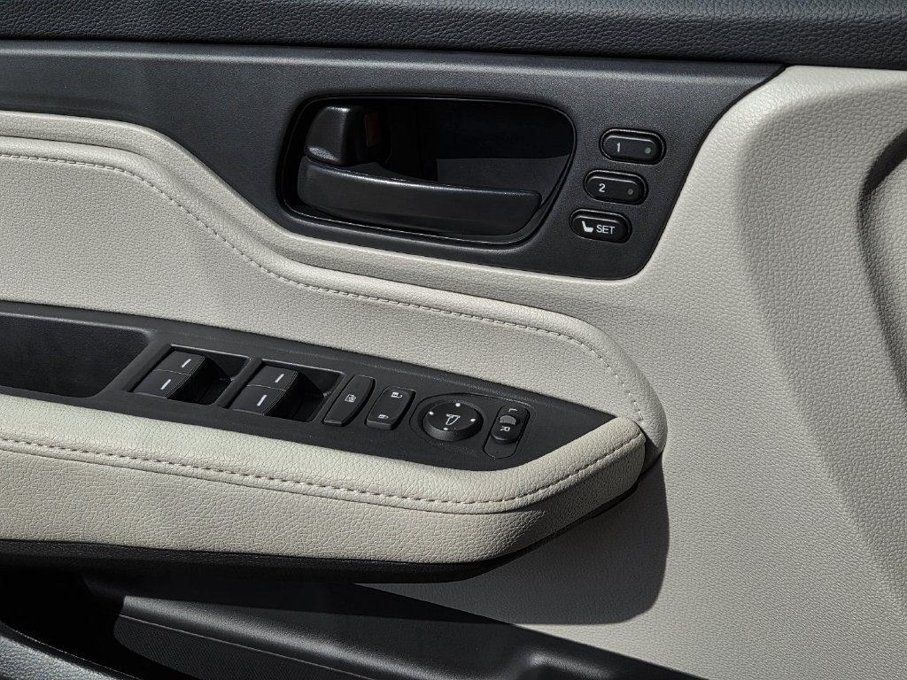 New 2027 Honda Odyssey EX-L image 17