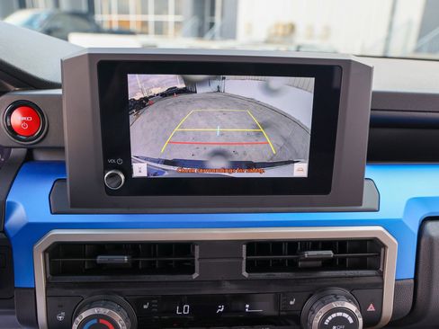 Used 2024 Toyota Tacoma TRD Off-Road image 59