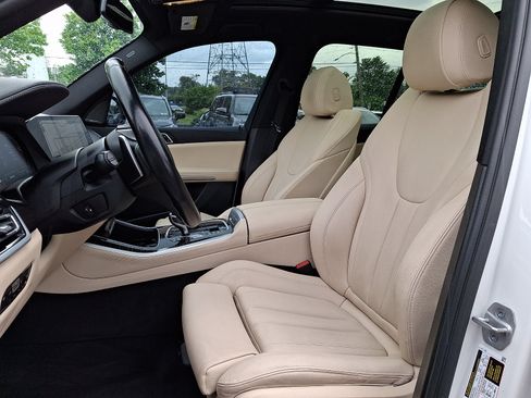 Used 2021 BMW X5 sDrive40i RWD image 13