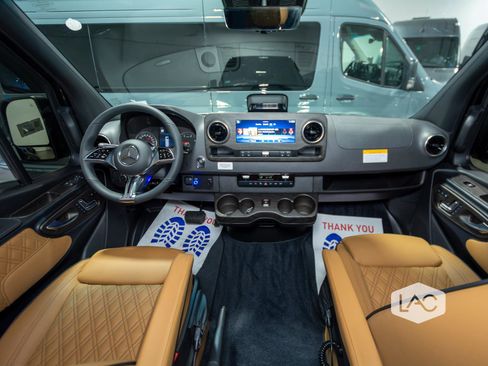 Used 2026 Mercedes-Benz Sprinter 2500 image 9