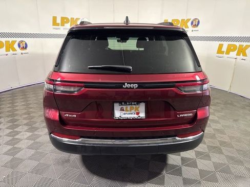 Used 2025 Jeep Grand Cherokee Laredo AWD/4WD image 7