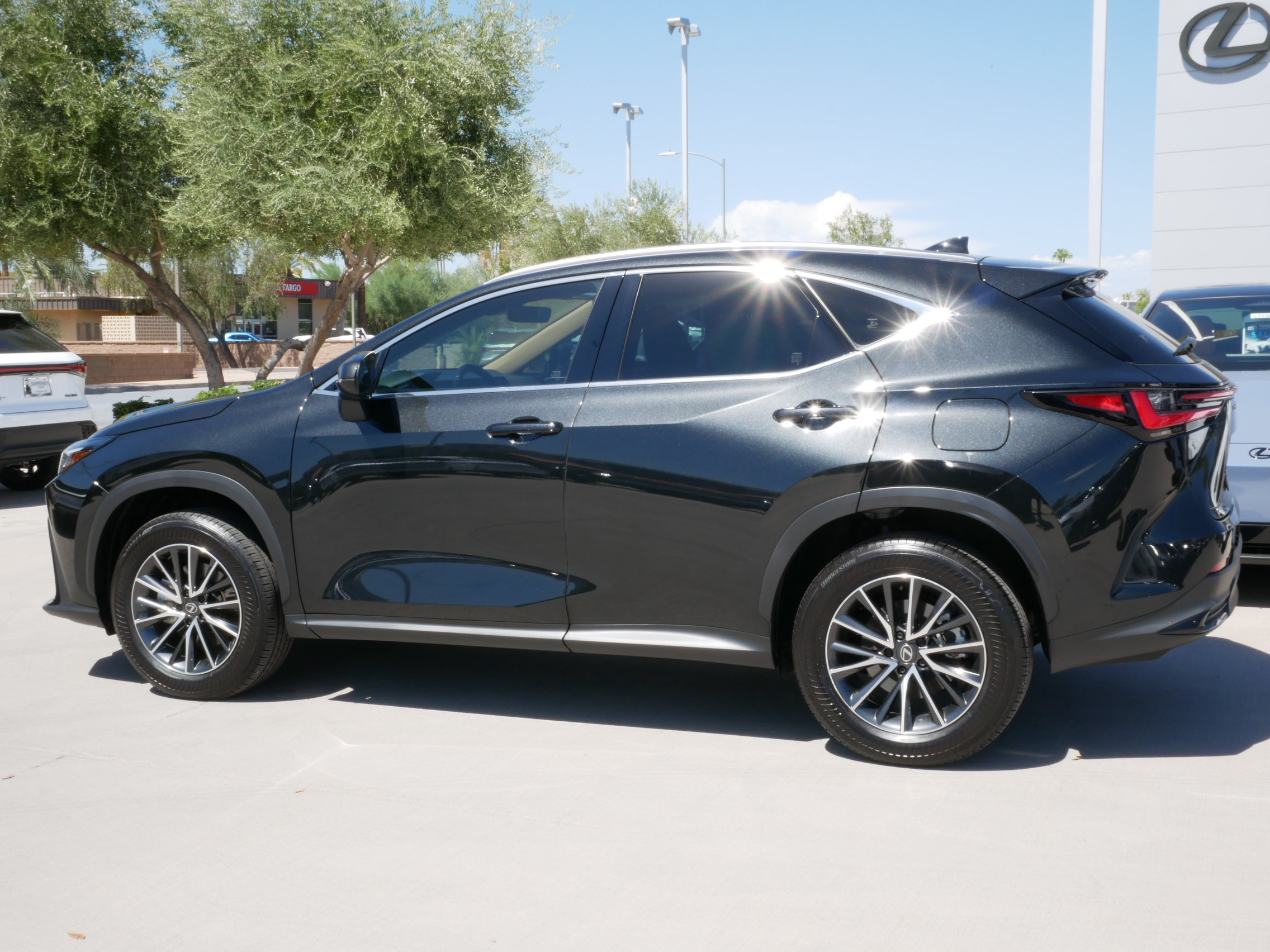 Used 2026 Lexus NX 350h AWD w/ Accessory Package (Z1) image 5