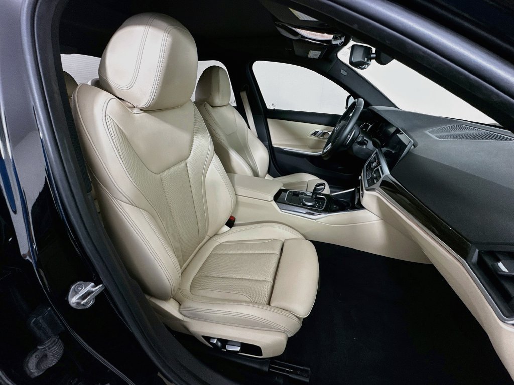 Used 2022 BMW 330i Sedan w/ Driving Assistance Package RWD image 29