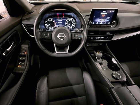 Used 2023 Nissan Rogue SV w/ SV Premium B Package image 5