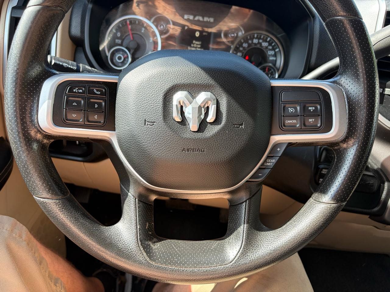 Used 2022 RAM 3500 Big Horn AWD/4WD image 28