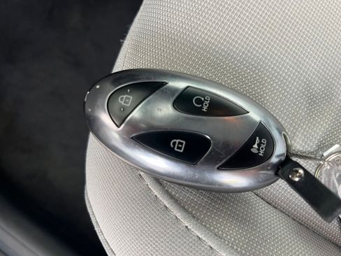 Used 2025 Hyundai Kona SEL image 21