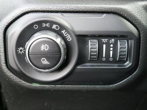 Used 2022 Jeep Gladiator Sport image 27