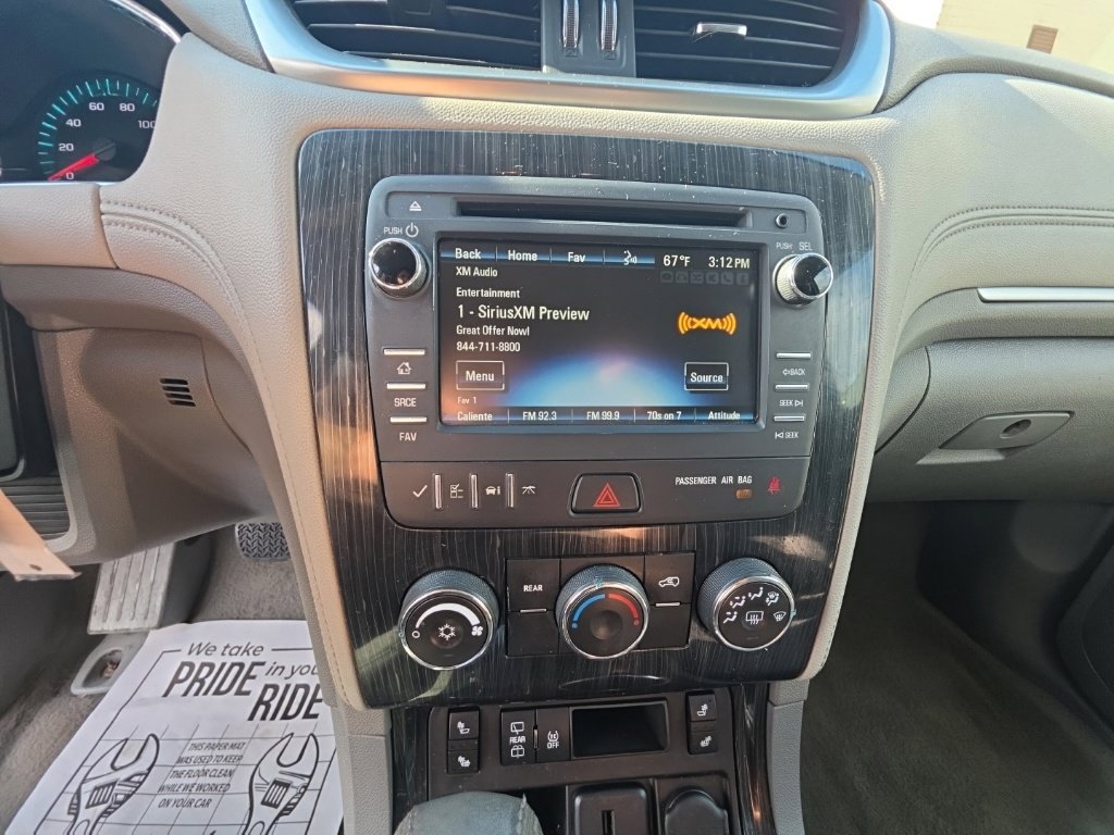 Used 2015 Chevrolet Traverse LT w/ Style and Technology Package AWD/4WD image 18