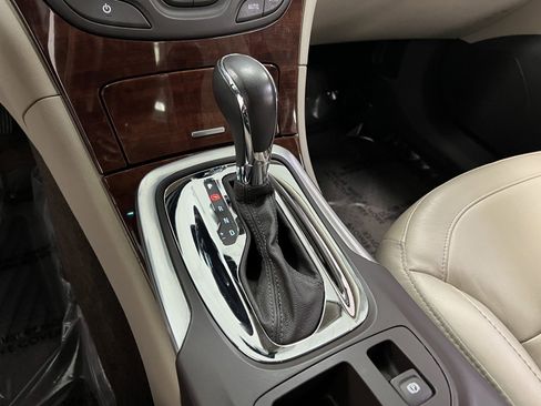 Used 2016 Buick Regal image 18