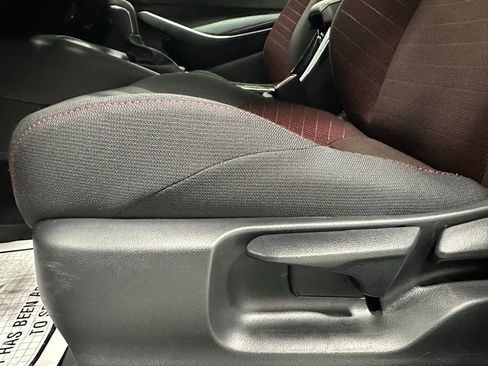 Used 2025 Toyota Corolla SE w/ SE Premium Package image 12