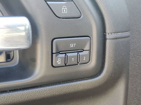 Used 2022 Chevrolet Silverado 3500 LTZ w/ LTZ Convenience Package AWD/4WD image 13