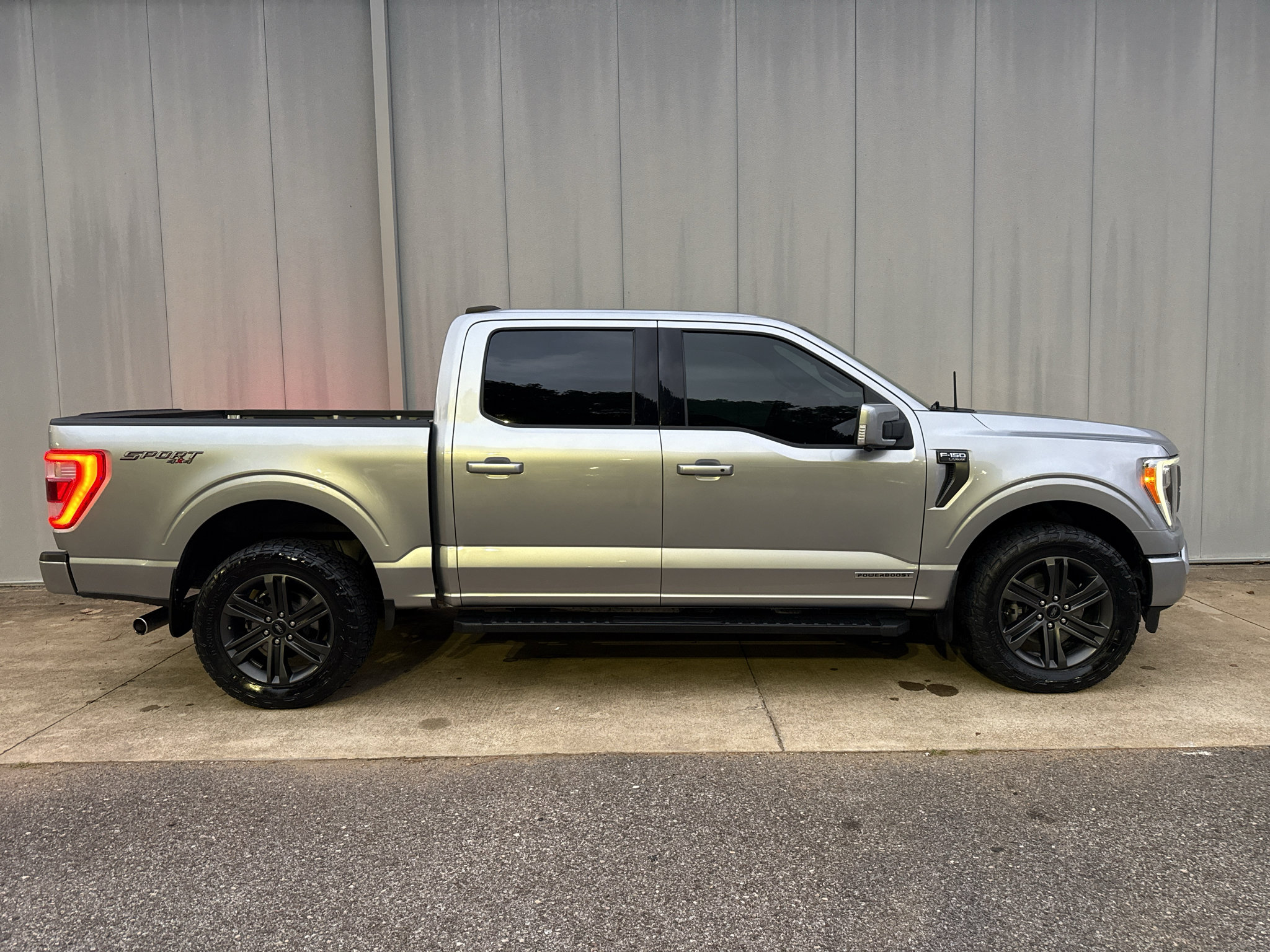 Used 2022 Ford F150 Lariat AWD/4WD image 3