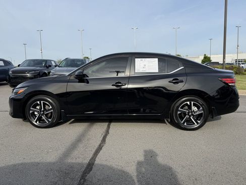 Used 2025 Nissan Sentra SV w/ All-Weather Package FWD image 2
